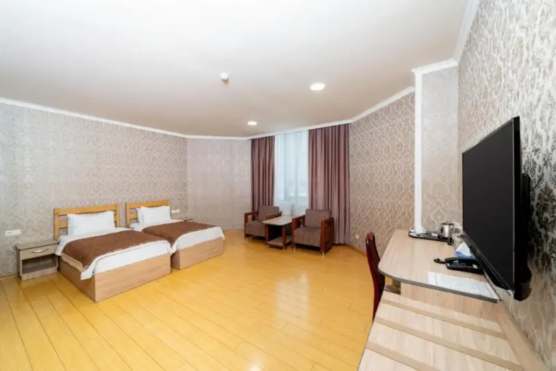 Large Twin Room
